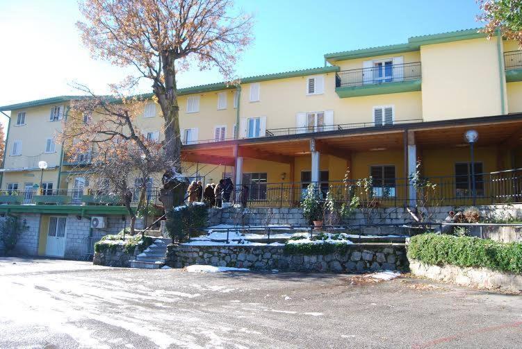 Hotel Ristorante Gusana ガヴォーイ エクステリア 写真