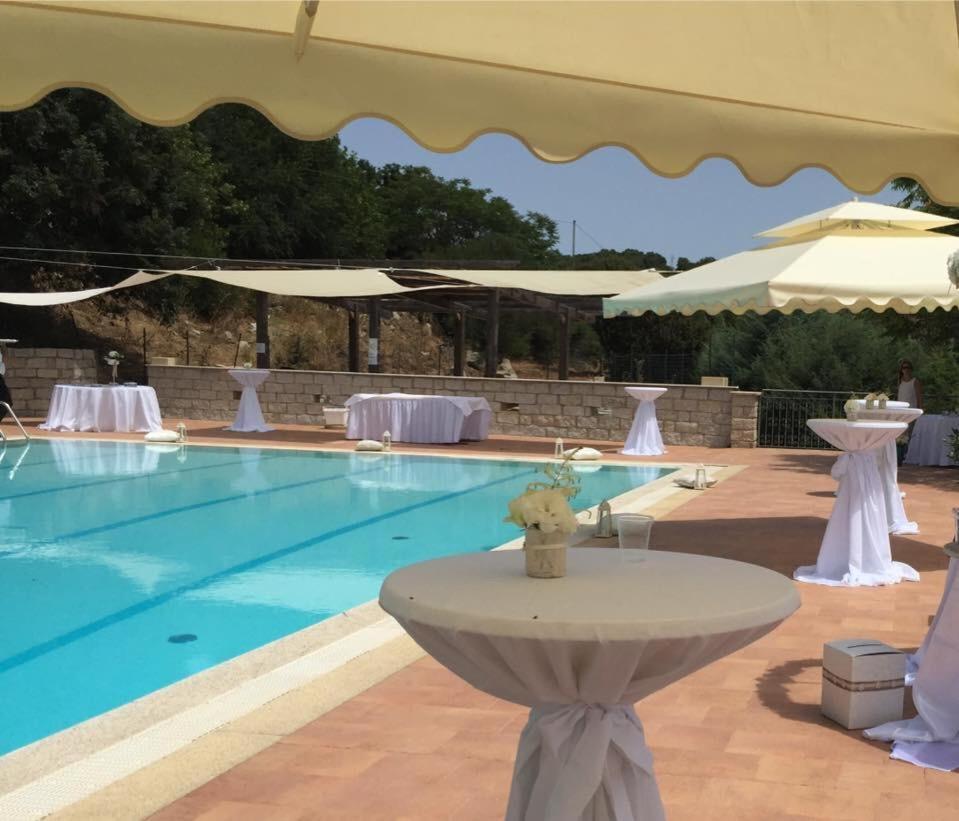 Hotel Ristorante Gusana ガヴォーイ エクステリア 写真